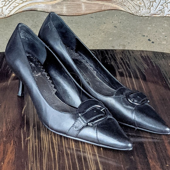 Franco Sarto Low Heel with Buckle Detail - Picture 2 of 6